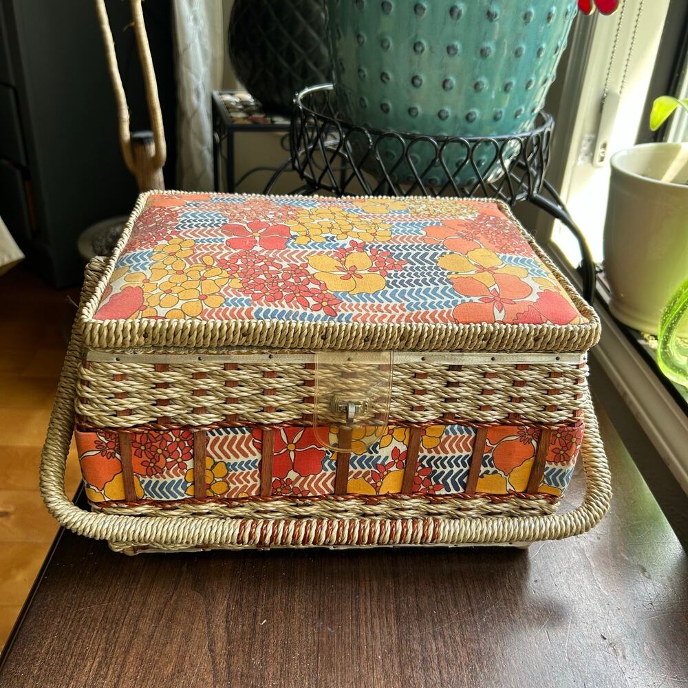 Vtg Dritz Wicker Woven Sewing Basket  MCM Japan Orange Floral satin lining full